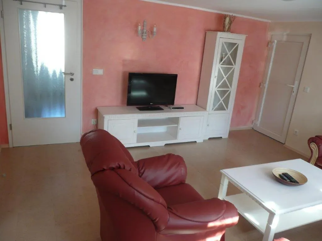 Monteuerzimmer - Haus Am Limes Bei Ingolstadt Denkendorf  Denkendorf (Bavaria)